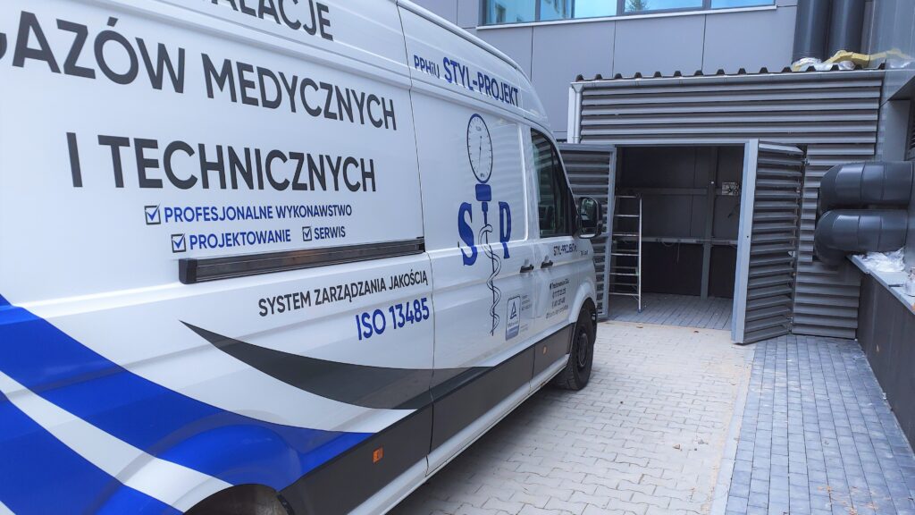 Pojazd firmowy - Styl-Projekt Instalacje Gazów Medycznych Rzeszów